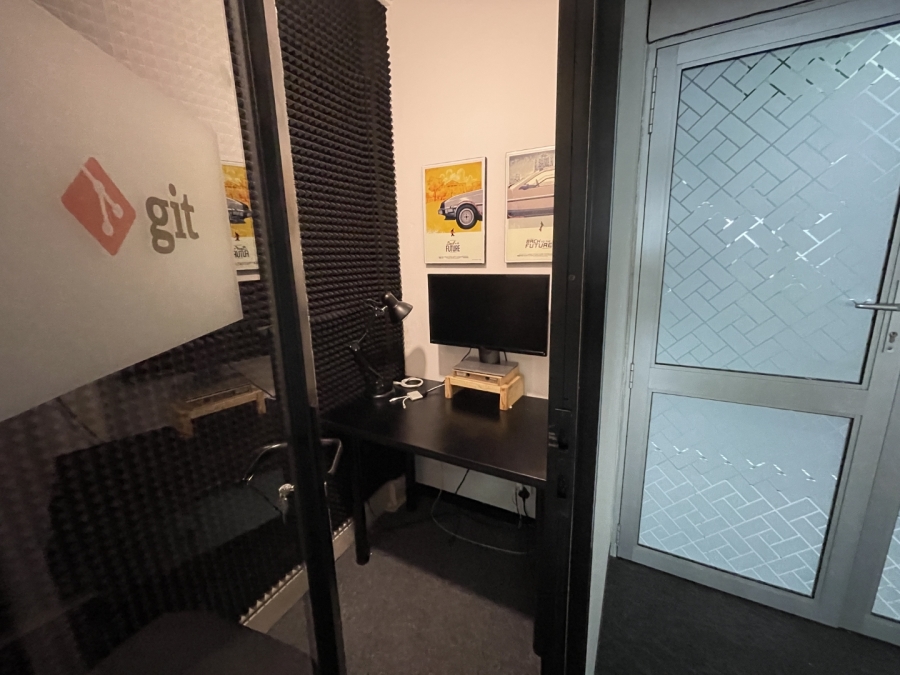 To Let commercial Property for Rent in Green Point Western Cape